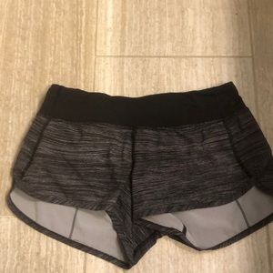 Black and white lulu shorts!